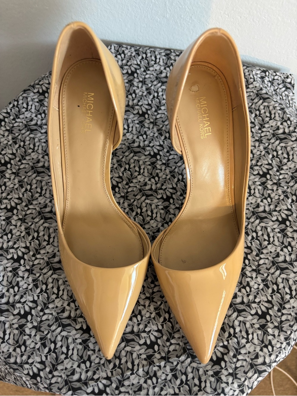 Michael Kors Tan Patent Pointed-Toe Pumps